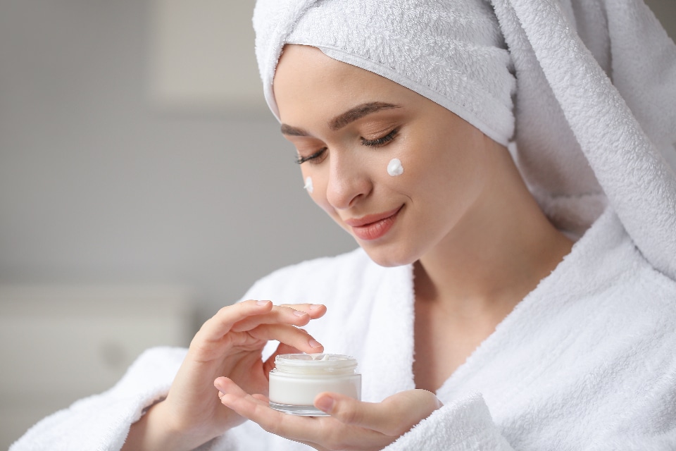 Cold Weather and Well-Being: Health Tips for Winter at Home